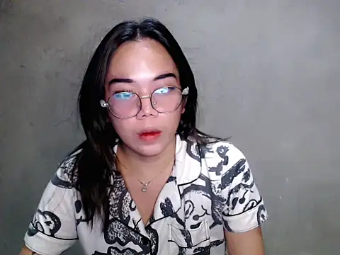 Urbabydollxxx online show from June 24, 2026, 6:28 pm
