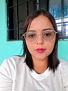 Snapshot of Meliqueen-14 chatting on May 13, 2026, 3:19 pm Meliqueen-14 online show from May 13, 2026, 3:19 pm