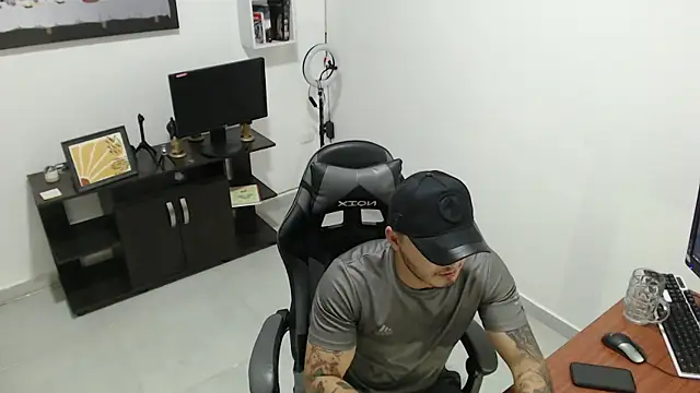 Snapshot of Thiago_420 chatting on June 24, 2026, 11:35 pm Thiago 420 online show from June 24, 2026, 11:35 pm