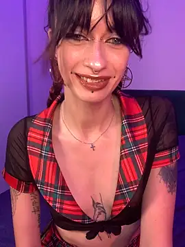Snapshot of Lilith_dark_off chatting on June 18, 2026, 1:38 pm Lilith dark off online show from June 18, 2026, 1:38 pm