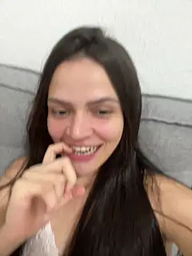 Snapshot of Sarah__hot chatting on May 27, 2026, 2:08 am Sarah hot online show from May 27, 2026, 2:08 am