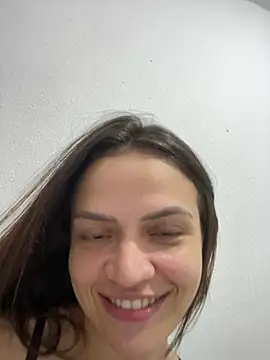 Snapshot of Sarah__hot chatting on May 18, 2026, 4:51 am Sarah hot online show from May 18, 2026, 4:51 am
