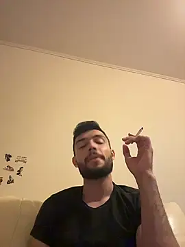 Snapshot of Z-man- chatting on July 3, 2026, 11:44 pm Z-man- online show from July 3, 2026, 11:44 pm
