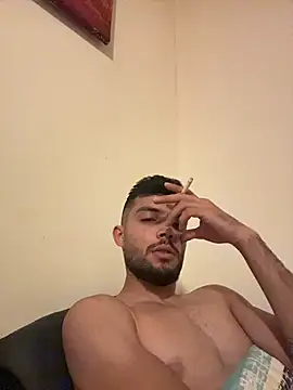Snapshot of Z-man- chatting on July 7, 2026, 10:57 pm Z-man- online show from July 7, 2026, 10:57 pm