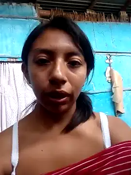 Snapshot of gatita2212 chatting on May 18, 2026, 2:00 pm gatita2212 online show from May 18, 2026, 2:00 pm
