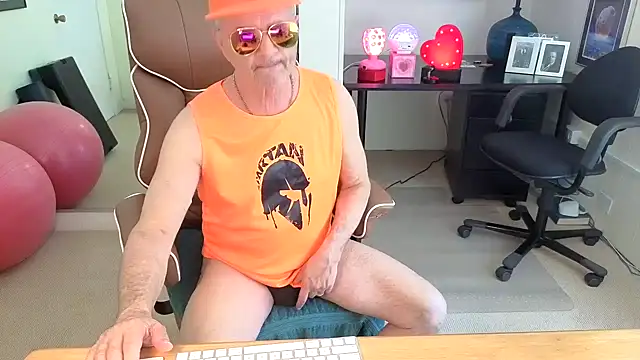 hotdadbod online show from February 28, 2026, 9:47 pm