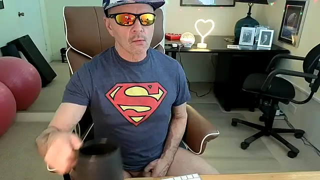 hotdadbod online show from January 9, 2026, 9:33 pm