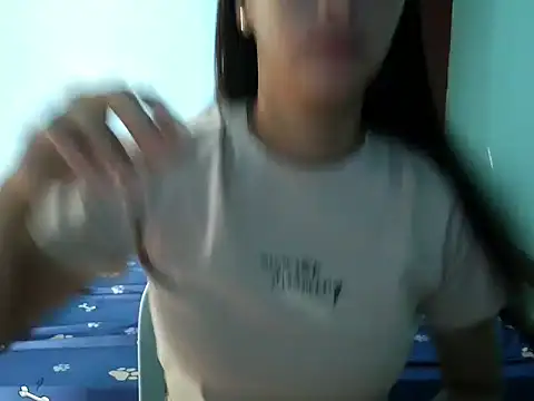 Snapshot of GraciousGirly chatting on May 19, 2026, 1:56 am GraciousGirly online show from May 19, 2026, 1:56 am