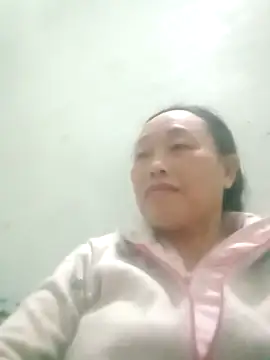 Snapshot of lili_anhh chatting on May 13, 2026, 3:19 pm lili anhh online show from May 13, 2026, 3:19 pm
