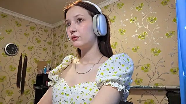 Snapshot of FlamingNinja chatting on May 12, 2026, 9:26 am FlamingNinja online show from May 12, 2026, 9:26 am
