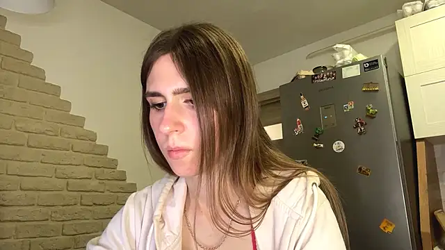 ZaraGuyette online show from June 15, 2026, 7:13 pm