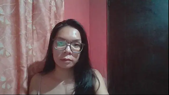 Snapshot of mamacitttaa chatting on July 4, 2026, 12:53 pm mamacitttaa online show from July 4, 2026, 12:53 pm