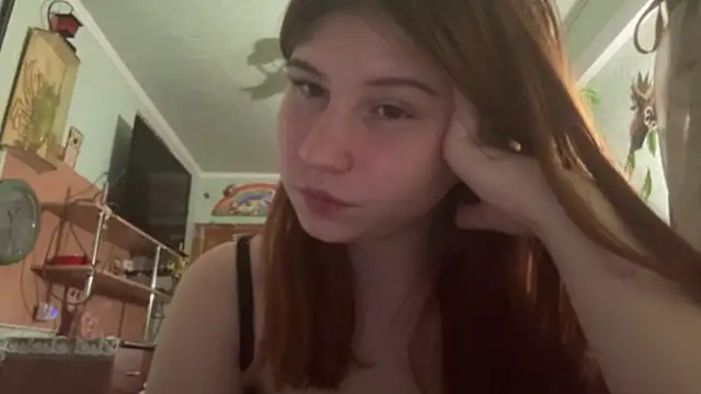 Snapshot of EmmaLovelyBB chatting on May 22, 2026, 7:45 pm EmmaLovelyBB online show from May 22, 2026, 7:45 pm