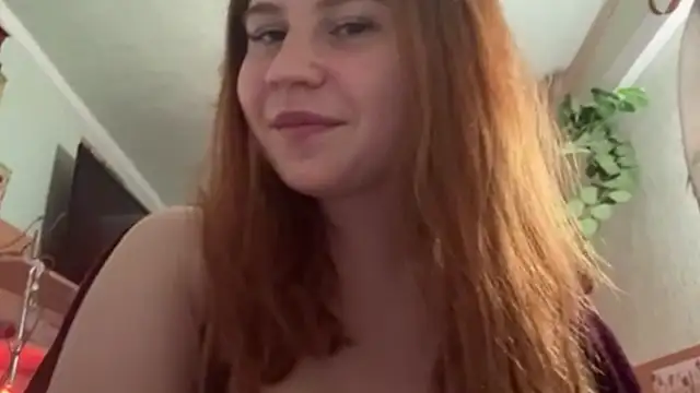 Snapshot of EmmaLovelyBB chatting on May 16, 2026, 7:46 pm EmmaLovelyBB online show from May 16, 2026, 7:46 pm