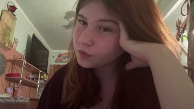 Snapshot of EmmaLovelyBB chatting on May 23, 2026, 8:08 pm EmmaLovelyBB online show from May 23, 2026, 8:08 pm