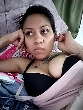 Snapshot of celestedirty22 chatting on May 13, 2026, 3:35 am celestedirty22 online show from May 13, 2026, 3:35 am