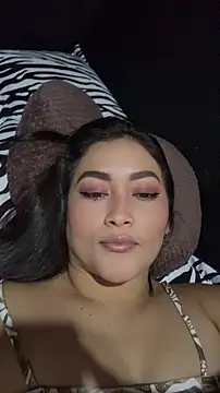 Snapshot of Tatiana123_ chatting on May 17, 2026, 4:18 pm Tatiana123 online show from May 17, 2026, 4:18 pm