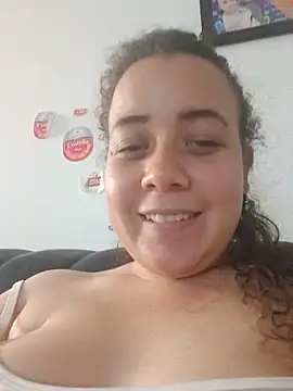 Snapshot of amaia_15 chatting on May 14, 2026, 9:23 pm amaia 15 online show from May 14, 2026, 9:23 pm