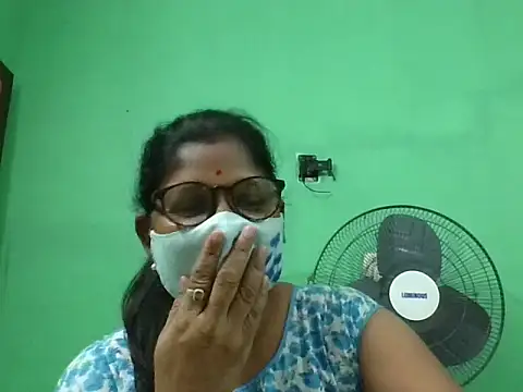 Snapshot of Kavya17 chatting on June 20, 2026, 4:23 pm Kavya17 online show from June 20, 2026, 4:23 pm