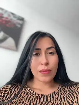Snapshot of areviklusine1 chatting on April 25, 2026, 7:55 pm areviklusine1 online show from April 25, 2026, 7:55 pm