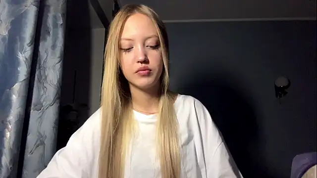 Snapshot of NievesHackey chatting on June 30, 2026, 4:07 pm NievesHackey online show from June 30, 2026, 4:07 pm