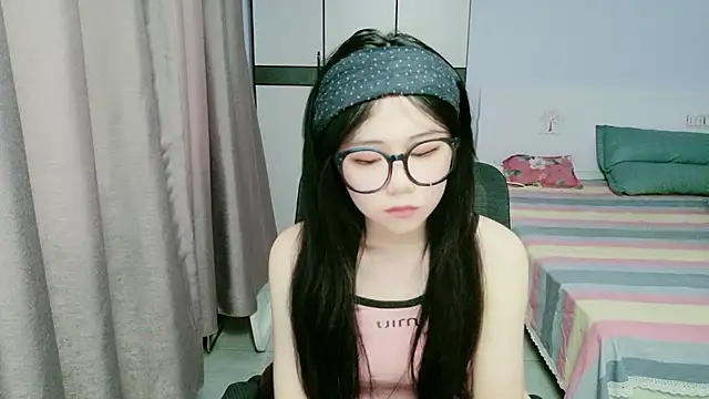 Snapshot of xiaoxiaoyu030 chatting on May 27, 2026, 10:33 am xiaoxiaoyu030 online show from May 27, 2026, 10:33 am