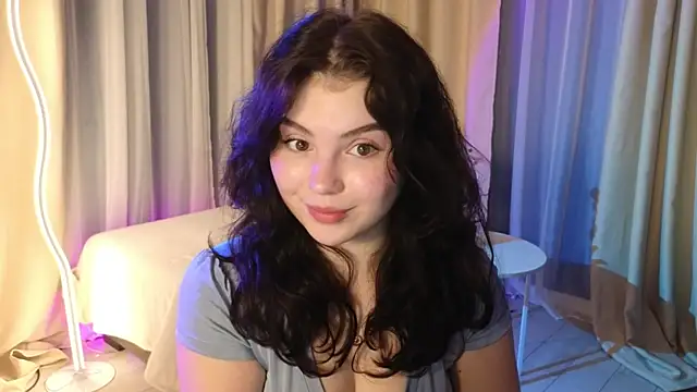 Snapshot of lollyy_pop chatting on June 12, 2026, 1:36 am lollyy pop online show from June 12, 2026, 1:36 am