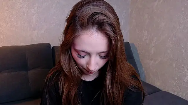 Snapshot of LunariaLive chatting on July 6, 2026, 3:03 pm LunariaLive online show from July 6, 2026, 3:03 pm