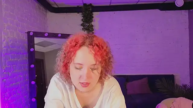 Snapshot of ScarlettSparkss chatting on June 17, 2026, 5:40 am ScarlettSparkss online show from June 17, 2026, 5:40 am