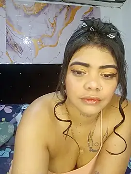 Snapshot of luxuryluna chatting on May 18, 2026, 11:09 pm luxuryluna online show from May 18, 2026, 11:09 pm