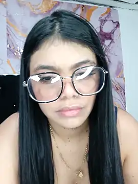 Snapshot of luxuryluna chatting on June 19, 2026, 12:16 am luxuryluna online show from June 19, 2026, 12:16 am