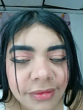 Snapshot of luxuryluna chatting on May 27, 2026, 1:57 am luxuryluna online show from May 27, 2026, 1:57 am