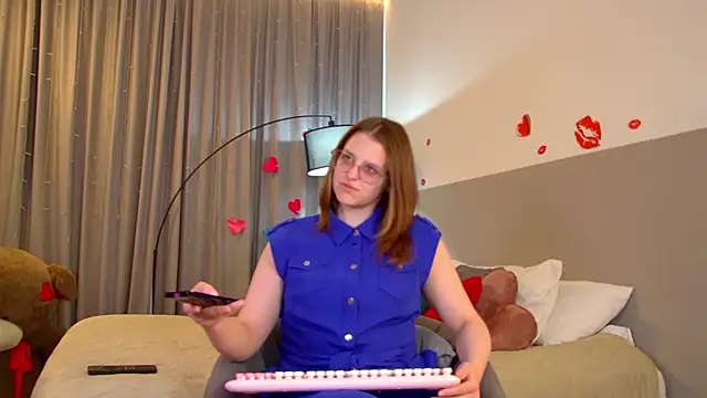 AlexaAvery online show from May 19, 2026, 11:50 am