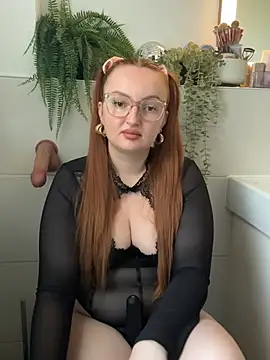 Snapshot of BellaBambiii chatting on July 9, 2026, 9:10 am BellaBambiii online show from July 9, 2026, 9:10 am