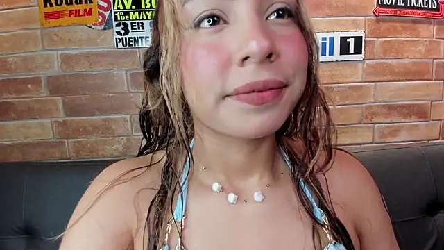 foxy antonela online show from July 8, 2026, 2:35 am