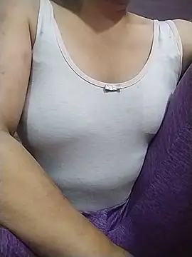 Caily-ly online show from June 4, 2026, 2:11 pm