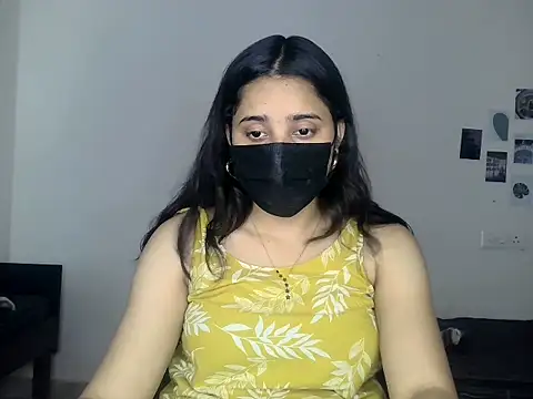 Snapshot of priyanks_sharma37 chatting on June 17, 2026, 5:07 am priyanks sharma37 online show from June 17, 2026, 5:07 am