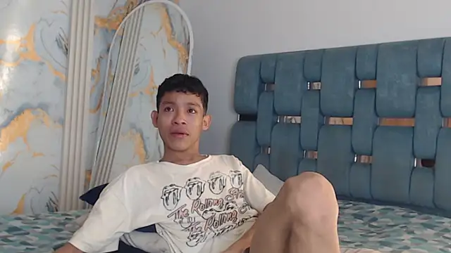 Snapshot of RONALDA_HOT26 chatting on June 20, 2026, 1:38 pm RONALDA HOT26 online show from June 20, 2026, 1:38 pm