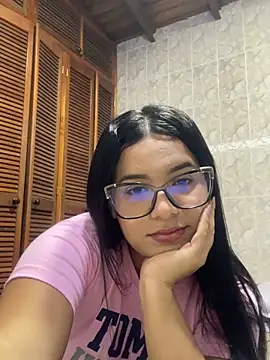 Snapshot of sara_alejandra chatting on May 15, 2026, 1:25 am sara alejandra online show from May 15, 2026, 1:25 am