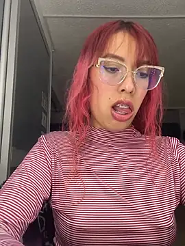 Snapshot of MeraSecretXXX chatting on June 19, 2026, 1:50 pm MeraSecretXXX online show from June 19, 2026, 1:50 pm