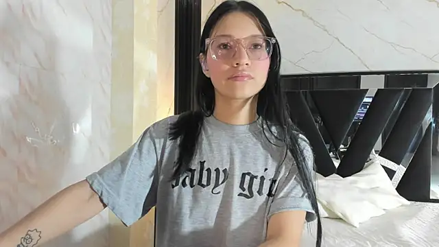 Snapshot of SophiieCalloway1 chatting on June 6, 2026, 2:11 pm SophiieCalloway1 online show from June 6, 2026, 2:11 pm