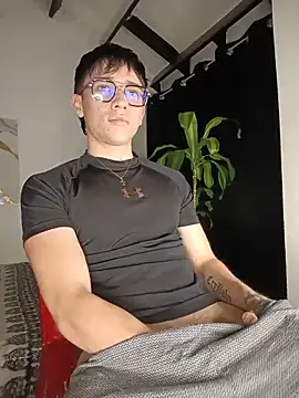 Salvatore angelo online show from May 16, 2026, 3:49 am