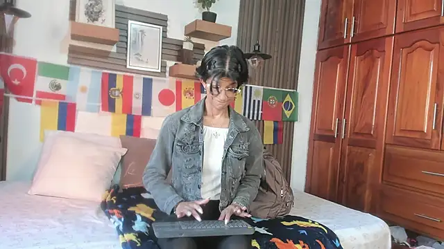 Evaa campbell online show from June 16, 2026, 12:16 pm