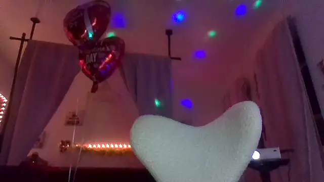 NailGoddessnow online show from February 15, 2026, 7:31 am