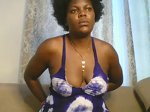 Snapshot of dollface_bela chatting on June 28, 2026, 11:05 am dollface bela online show from June 28, 2026, 11:05 am