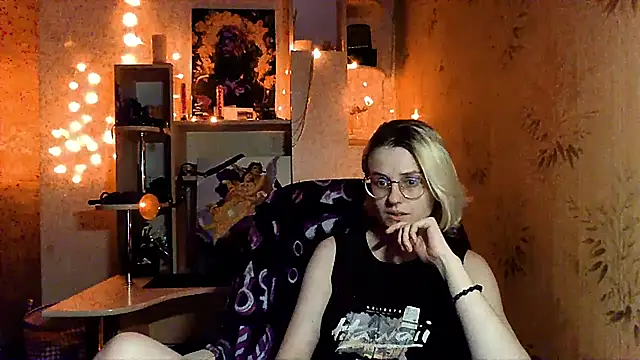   Freya    online show from May 21, 2026, 8:28 pm