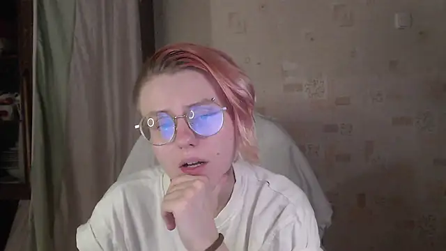Snapshot of __Freya___ chatting on July 15, 2026, 2:35 pm Freya online show from July 15, 2026, 2:35 pm