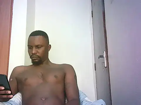 Snapshot of Uncut_EBONY chatting on June 20, 2026, 6:18 am Uncut EBONY online show from June 20, 2026, 6:18 am