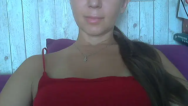 Snapshot of Bella--White chatting on July 6, 2026, 5:36 am Bella--White online show from July 6, 2026, 5:36 am