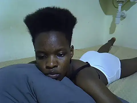 Snapshot of slender_queen15 chatting on June 30, 2026, 6:41 pm slender queen15 online show from June 30, 2026, 6:41 pm
